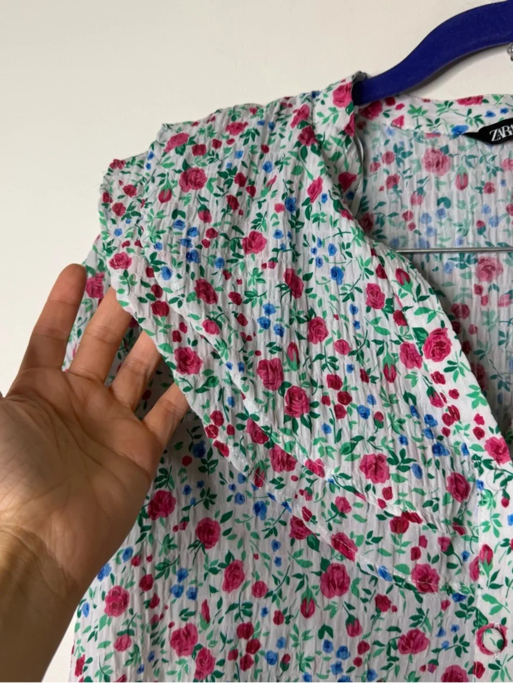 Zara floral print button down puff sleeve top blouse